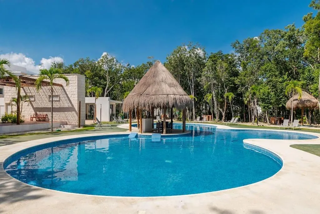 Holiday home The Smurfs Townhome. Pool / Free Parking. Puerto Morelos Mexico